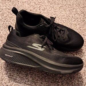 NIB Mens Skechers Air Cooled Performance Sneakers